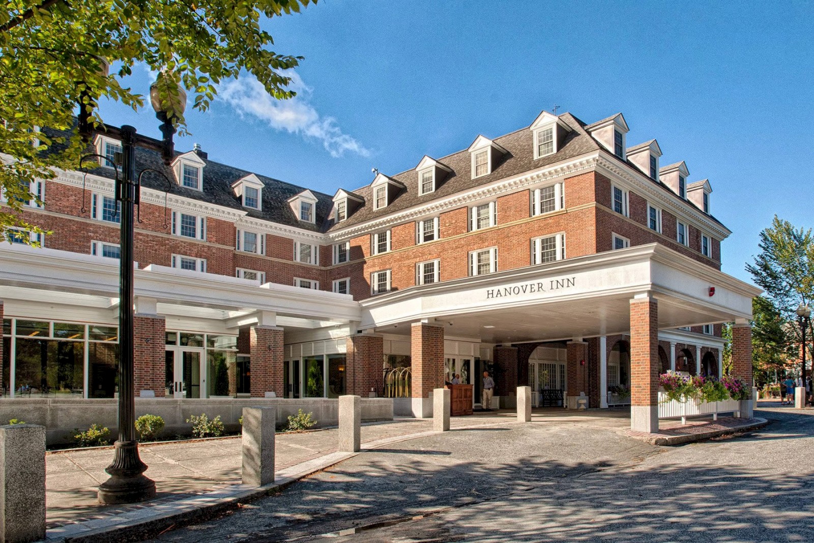 Front Drive of Hanover Inn Overlooking the Dartmouth Green